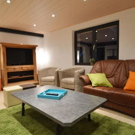 Modern In With Private Pool * Sourbrodt