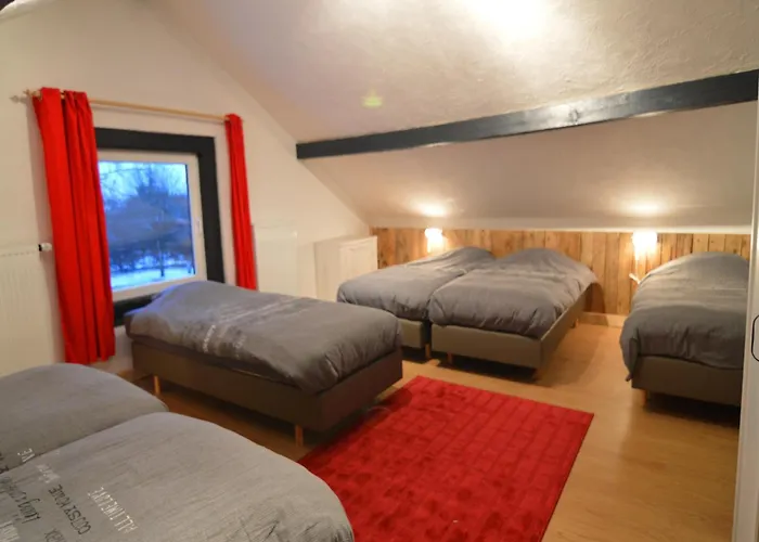 With Pool Vakantiehuis