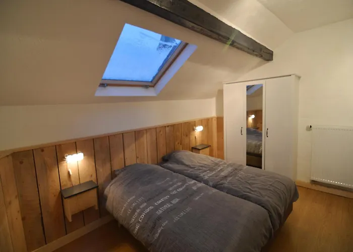 With Pool Holiday home Sourbrodt